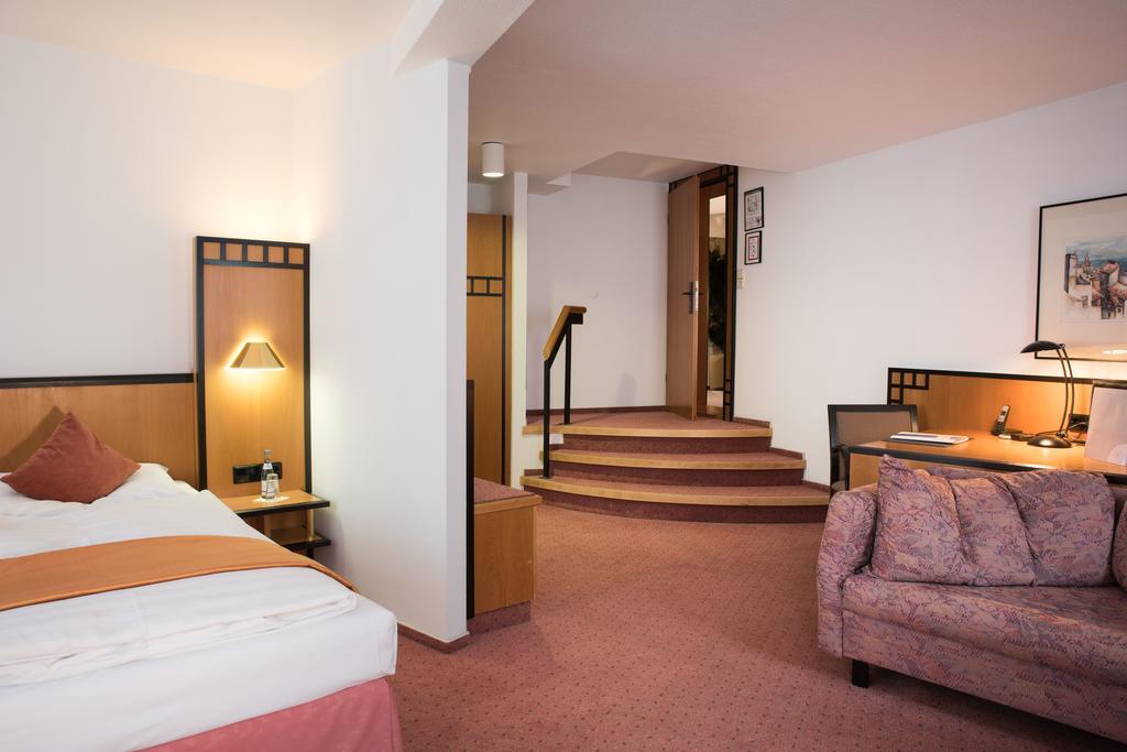 Hotel Schere นอร์ทไฮม์ ภายนอก รูปภาพ