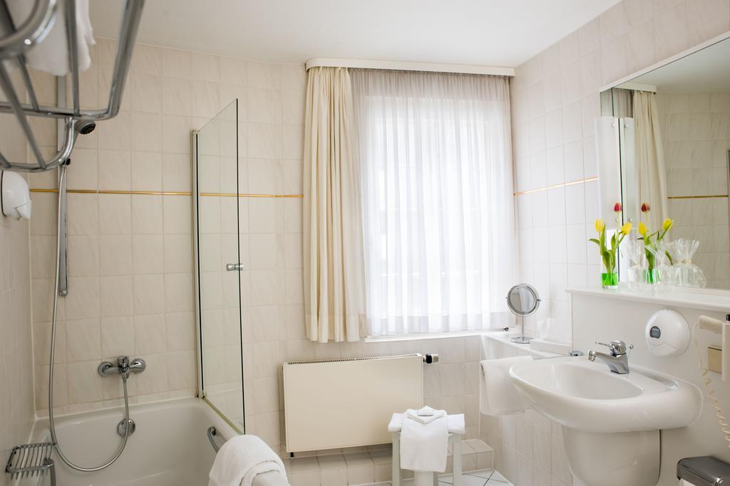 Hotel Schere นอร์ทไฮม์ ภายนอก รูปภาพ