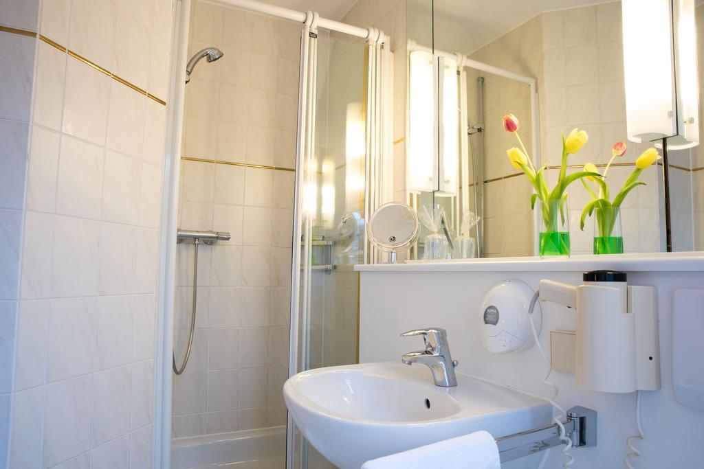 Hotel Schere นอร์ทไฮม์ ภายนอก รูปภาพ
